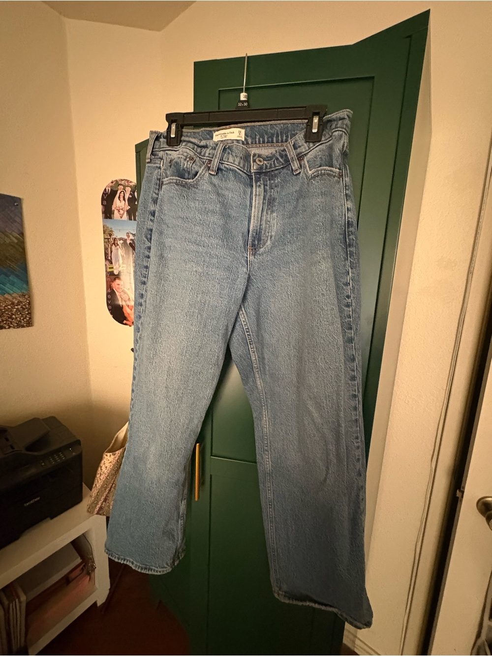 Baggy low rise 
Abercrombie & Fitch Light Blue Flare Jeans